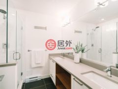 加拿大不列颠哥伦比亚省萨里的联排别墅，288 171，编号77647550