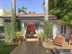 美国加州西好莱坞的独栋别墅，918 N La Jolla Ave，编号76610018